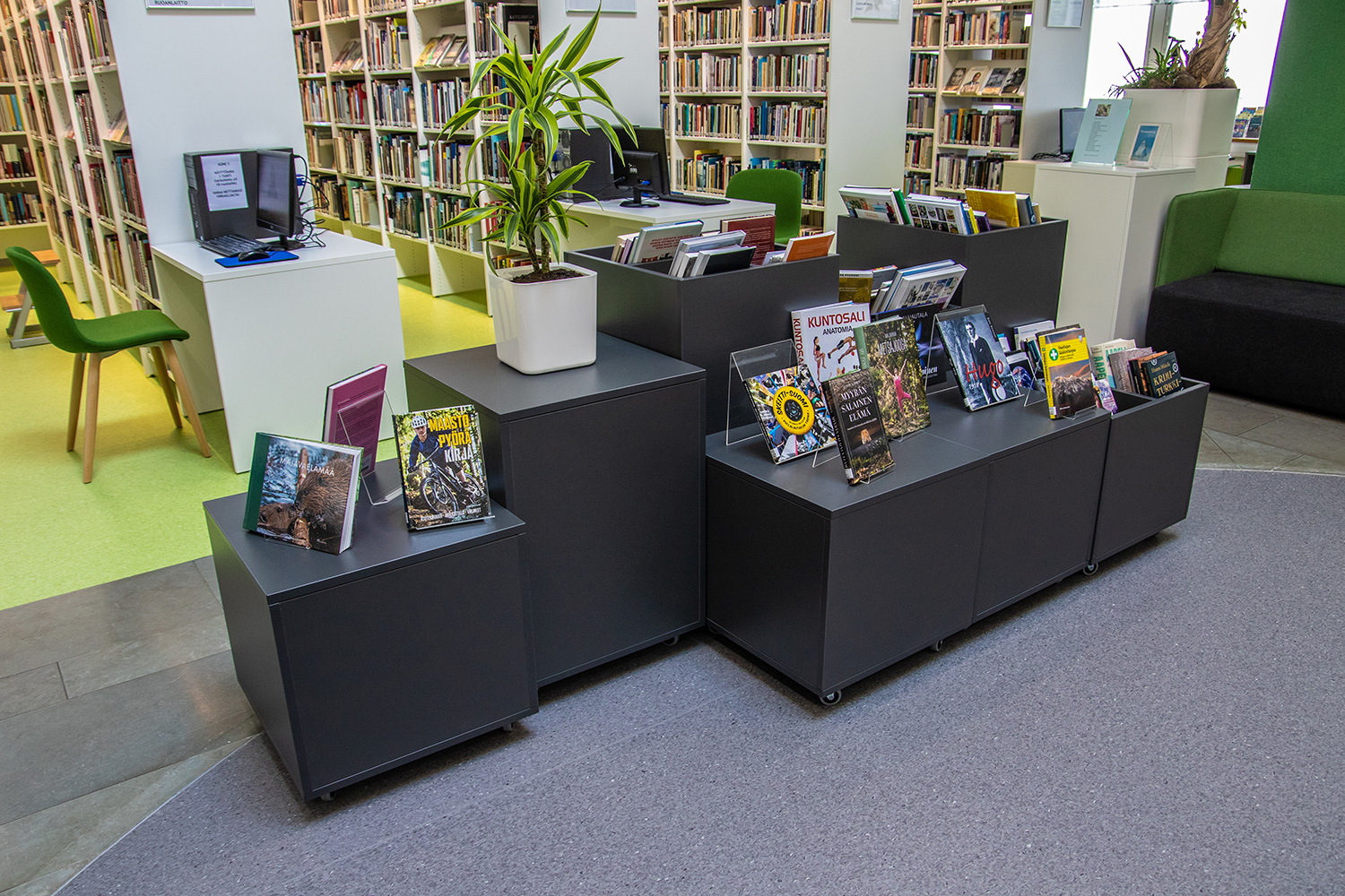 Maria Podium and Browser